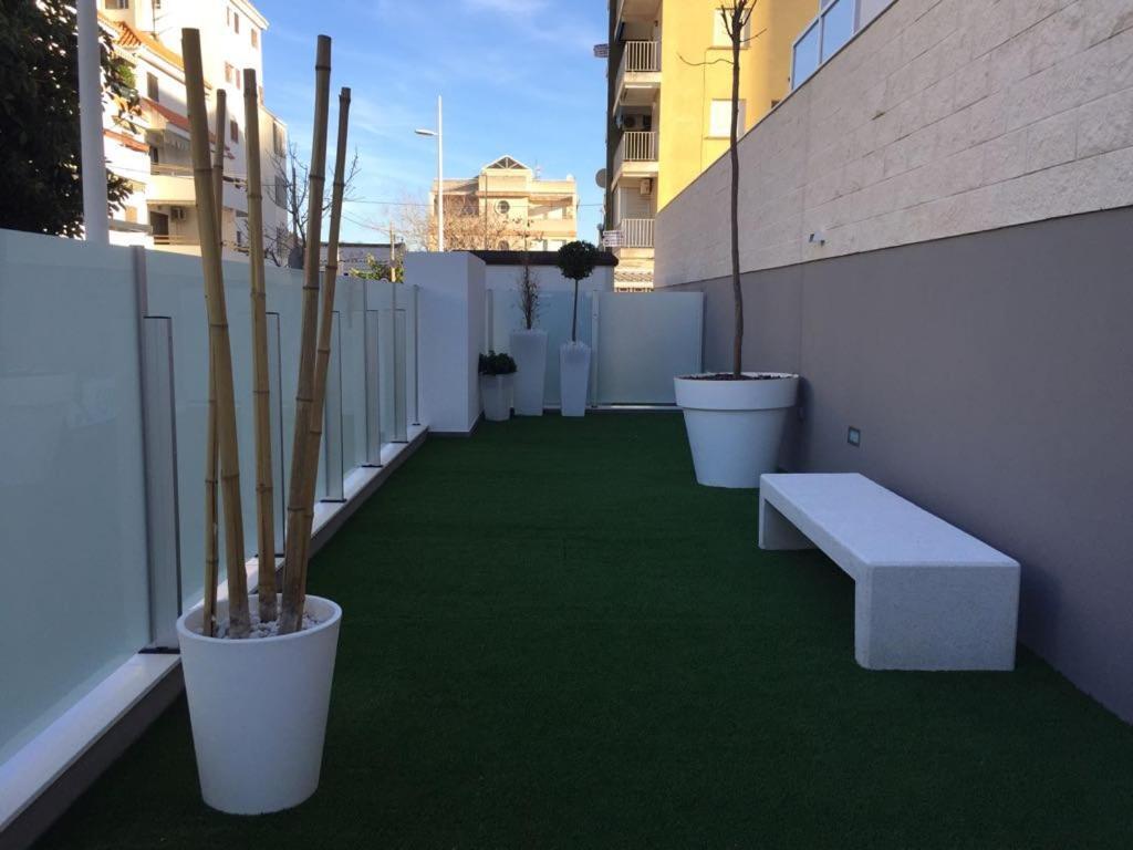 Edificio Attikos - Solo Familias Apartamento Gandía Exterior foto